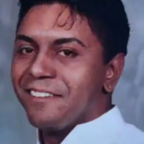 Meet your Posher, Peter - Picture 1 of 2